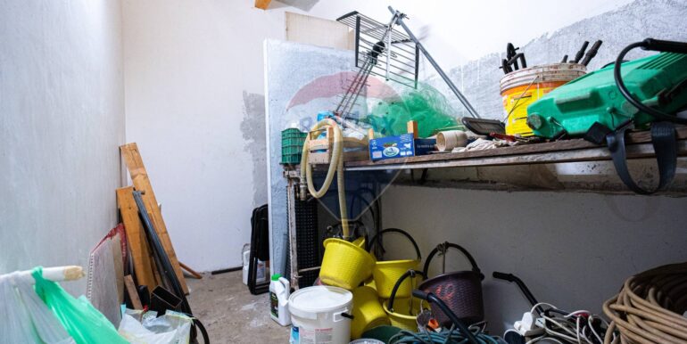 20251117211608-1001305-9