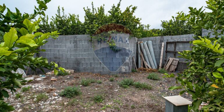 20251117211609-1001305-17