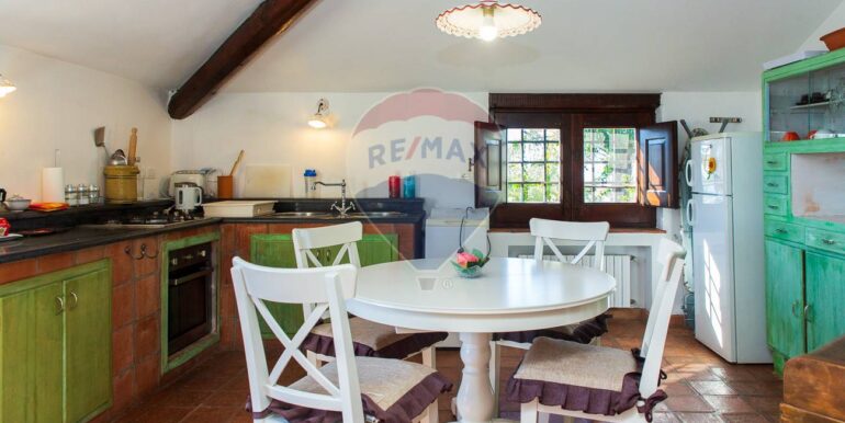 20251118105829-1001382-14