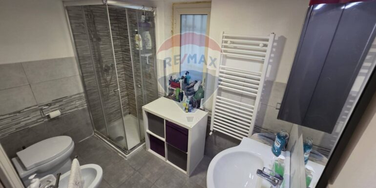 20251118110405-994451-44