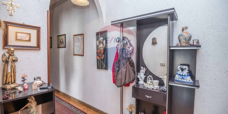 20251118113919-994094-8