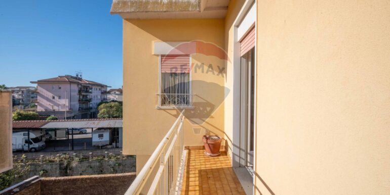 20251118113935-994094-13