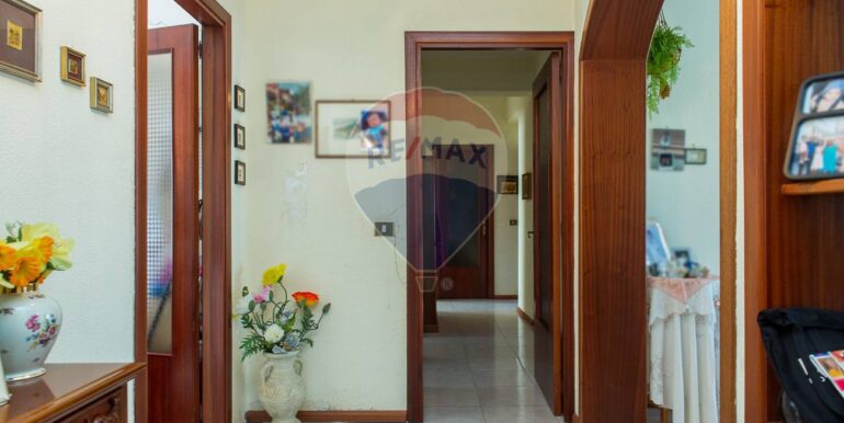 20251118120728-1001409-10