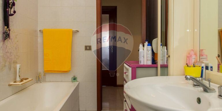 20251118120806-1001409-21