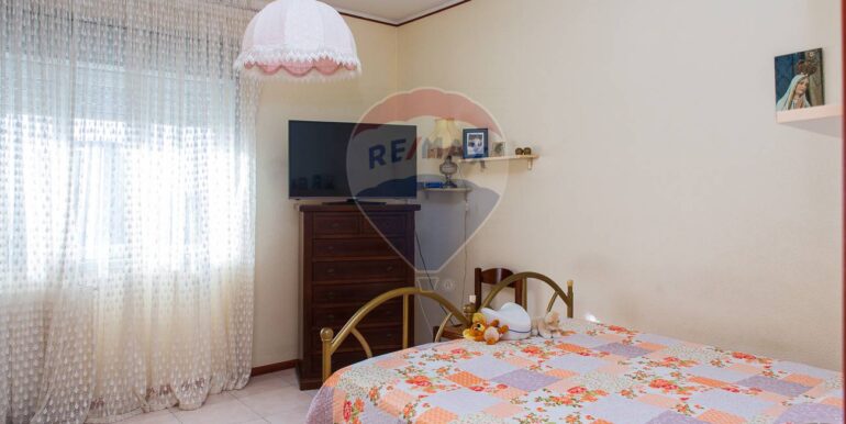 20251118120809-1001409-22