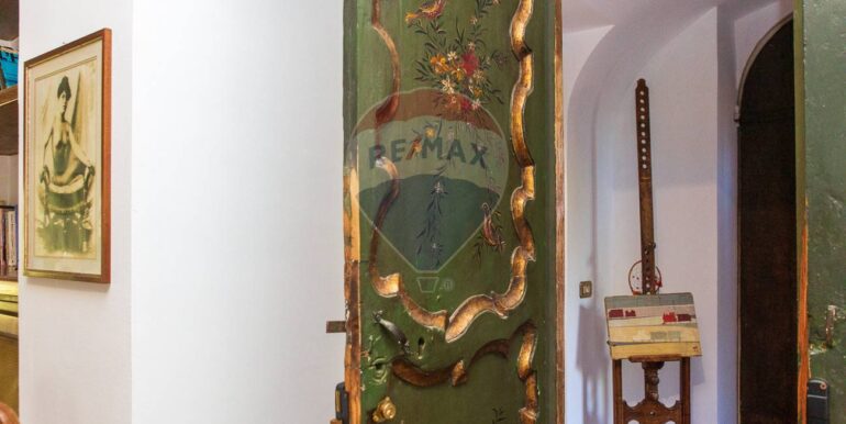 20251118141436-1002027-15