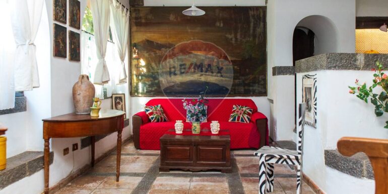 20251118141442-1002027-17