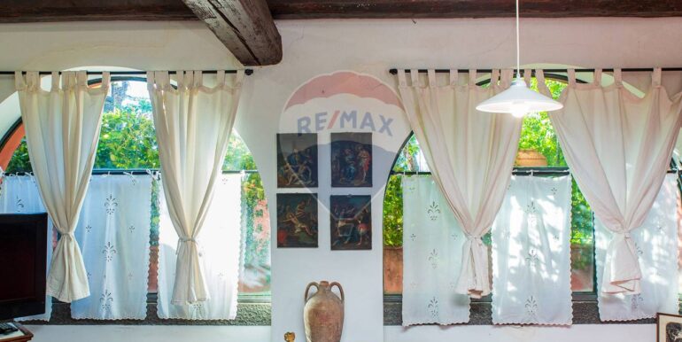 20251118141446-1002027-18