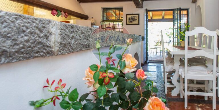 20251118141515-1002027-23