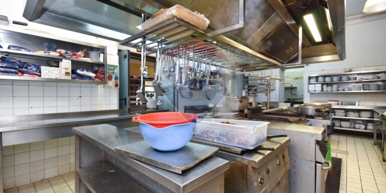 20251118143514-1002030-14