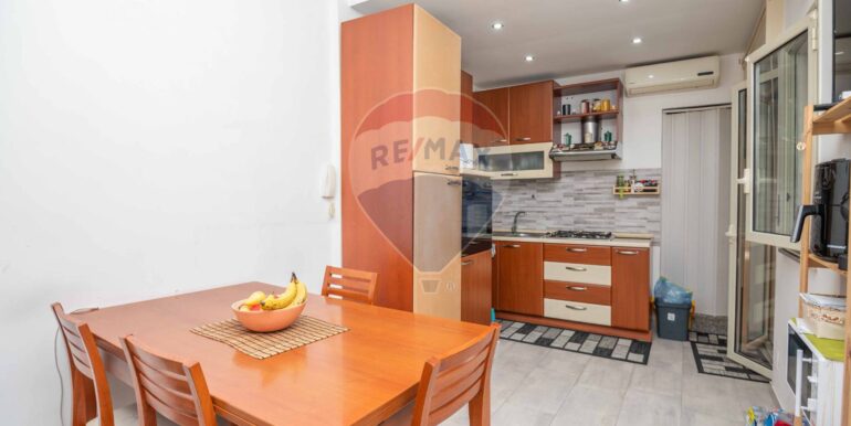 20251118190048-1002136-21