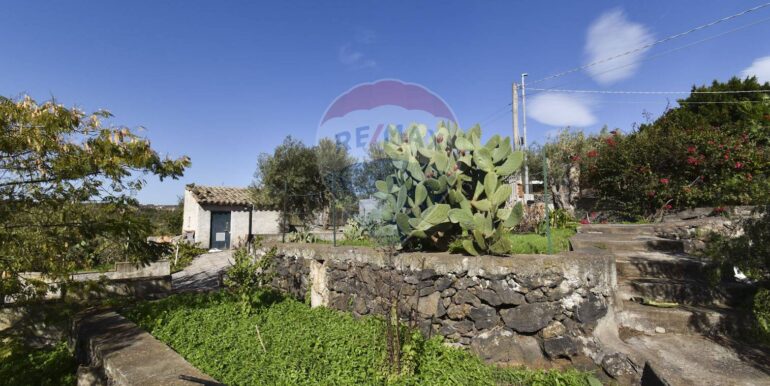 20251119120733-1002192-8