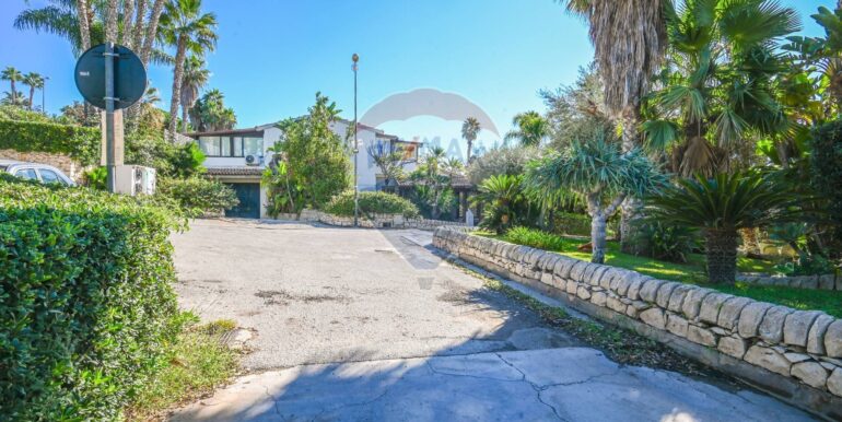 20251119155454-958704-19