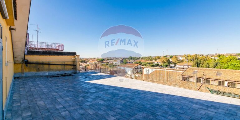 20251119175340-1002305-7