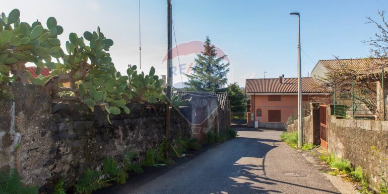 20251119183342-1002333-2