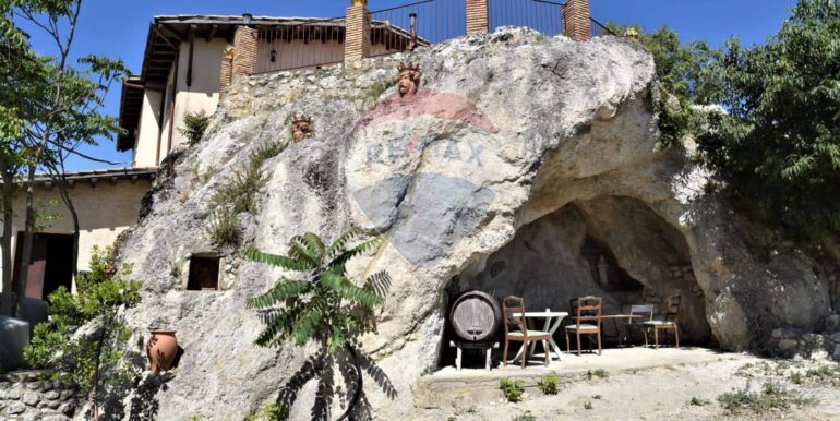 20251119224326-863699-14