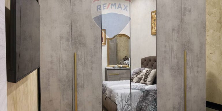 20251120114715-1001302-6