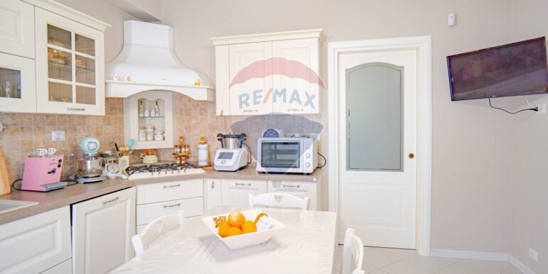 20251120120047-1002396-7