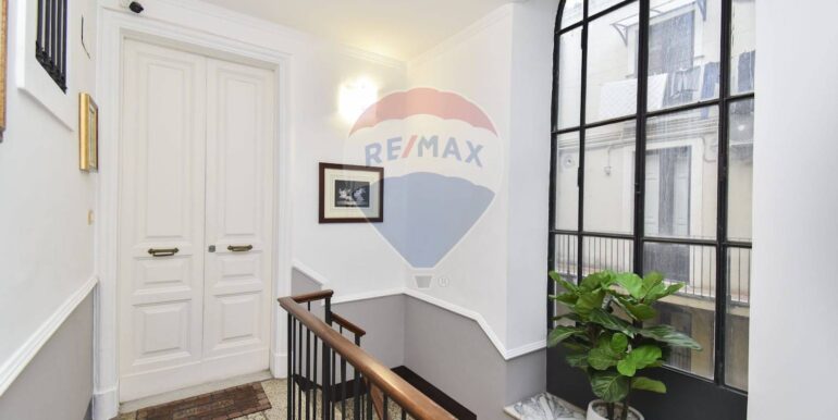 20251120181250-1002499-8