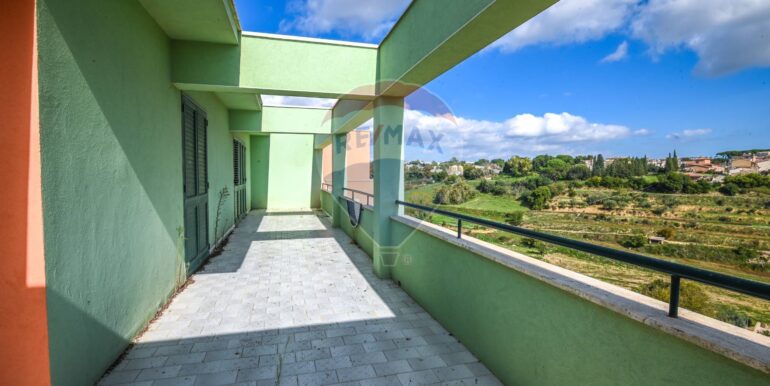 20251120195240-1002526-12