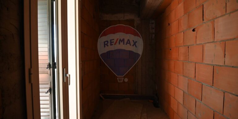 20251120195259-1002526-17