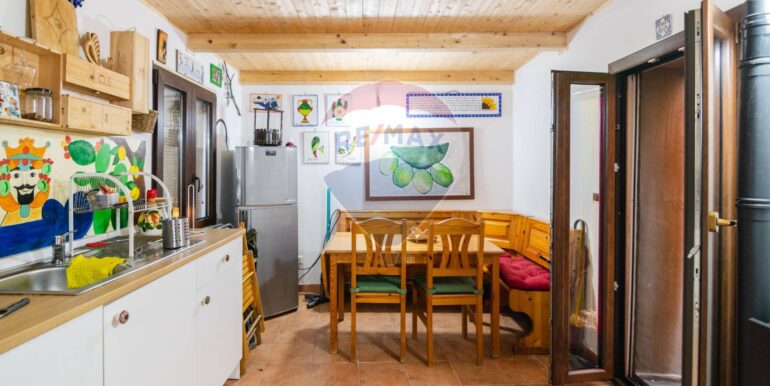 20251120214714-1002552-5