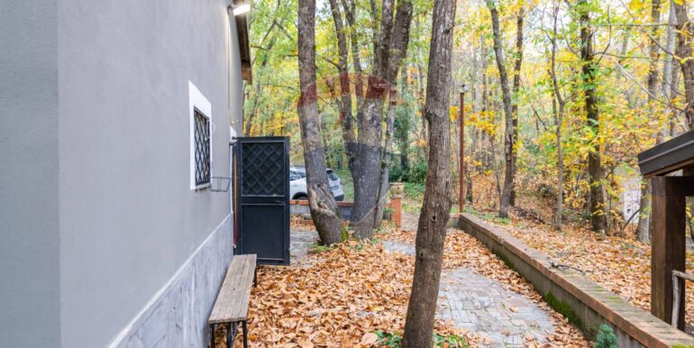 20251120214800-1002552-20