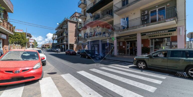 2025112095328-1002365-1