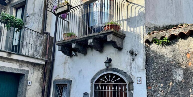 20251121120428-1002613-2