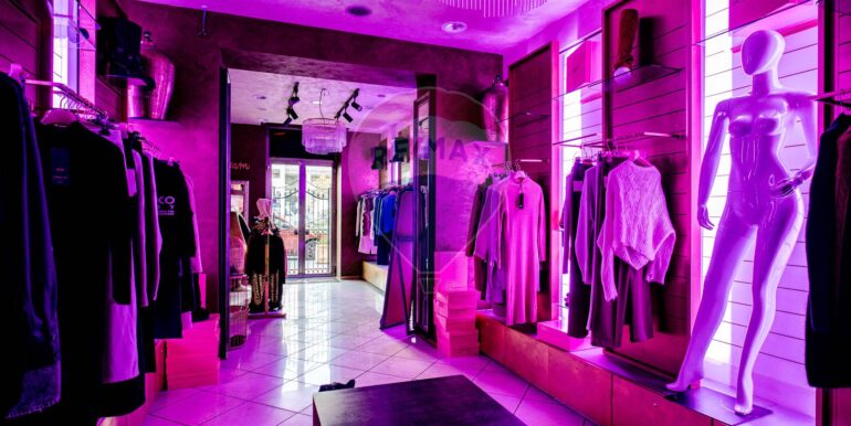 20251121120509-1002621-7