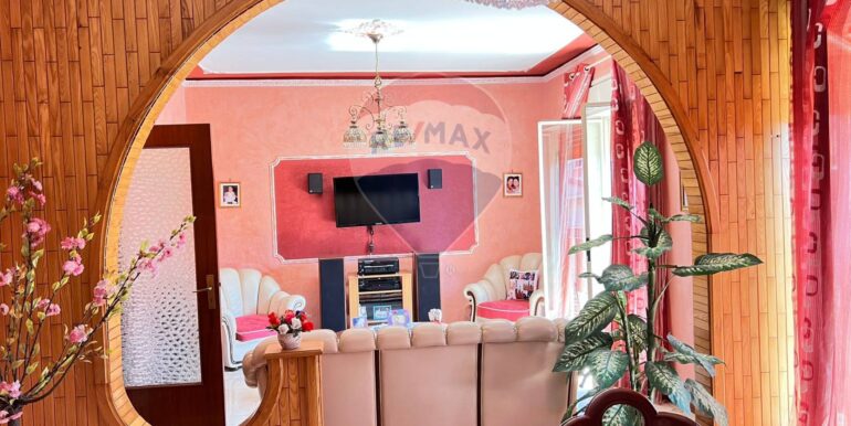 20251121141645-1002662-2