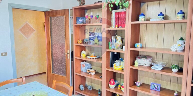 20251121141647-1002662-12