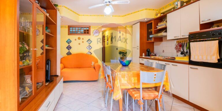 20251121145033-1002670-0