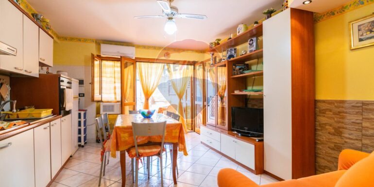 20251121145033-1002670-3