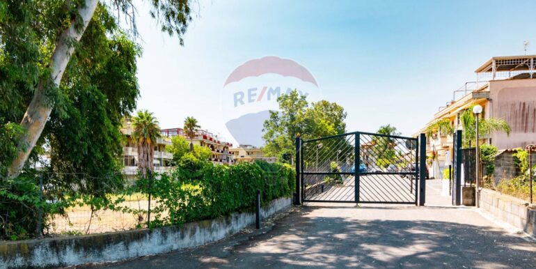 20251121145037-1002670-24