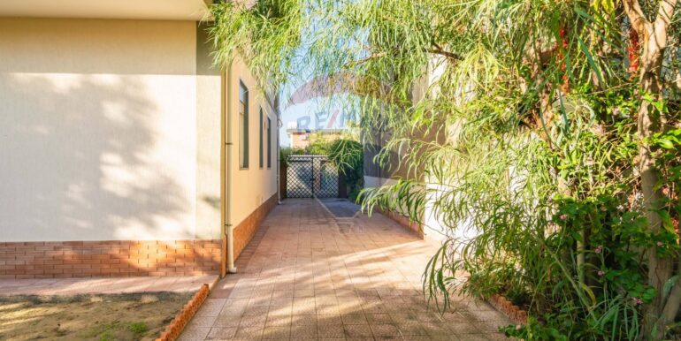 20251121154221-1002689-3