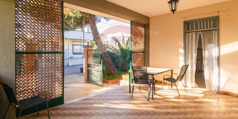 20251121154250-1002689-10