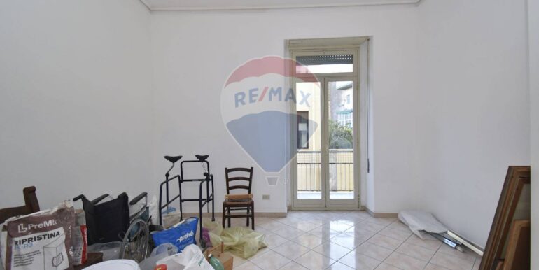 20251121192341-1002781-7