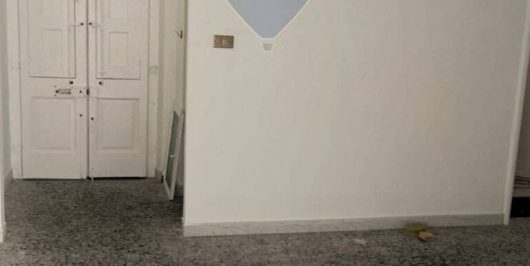 20251121211833-1002451-8