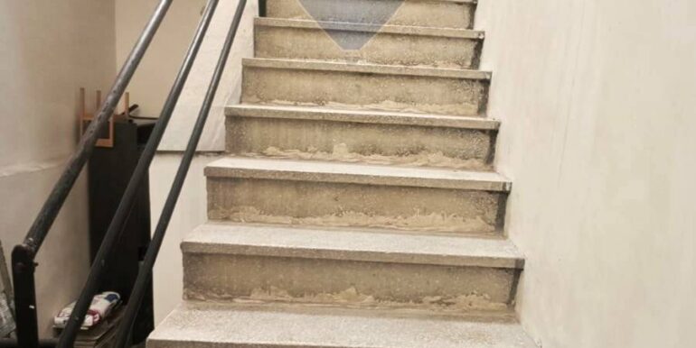 20251121211835-1002451-9