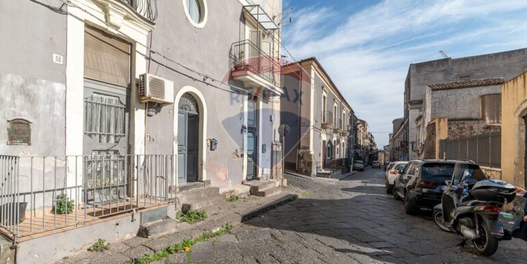 20251122203617-1002095-2