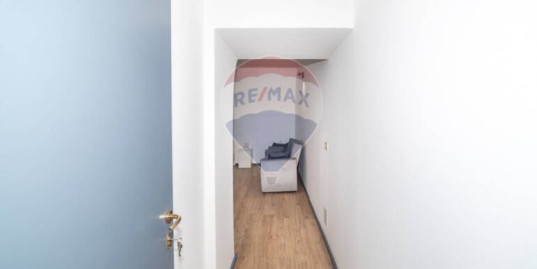 20251122203633-1002095-8