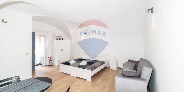 20251122203637-1002095-10