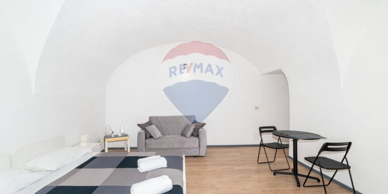 20251122203648-1002095-15