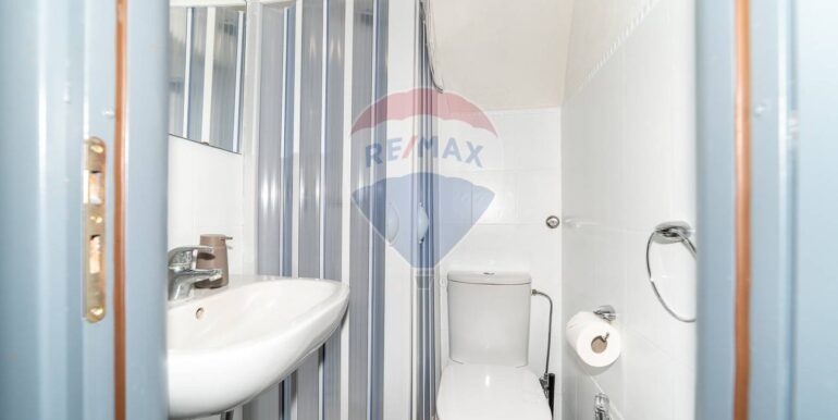 20251122203652-1002095-17