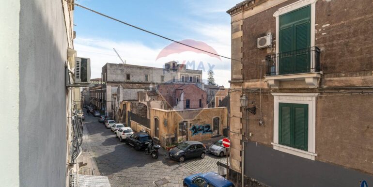 20251122203656-1002095-19