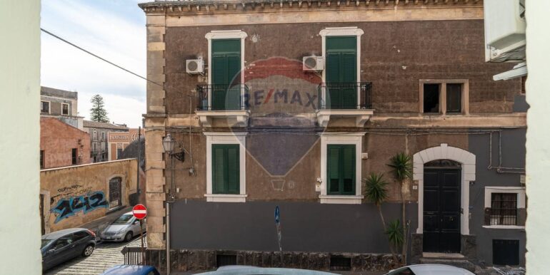 20251122203659-1002095-20