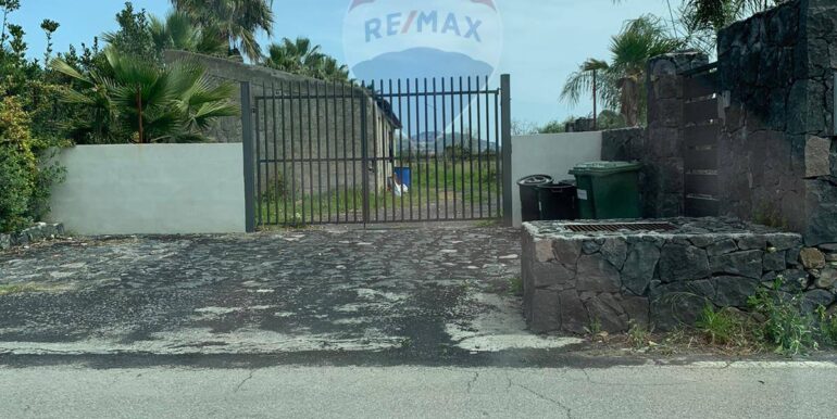 20251124100836-1002898-4