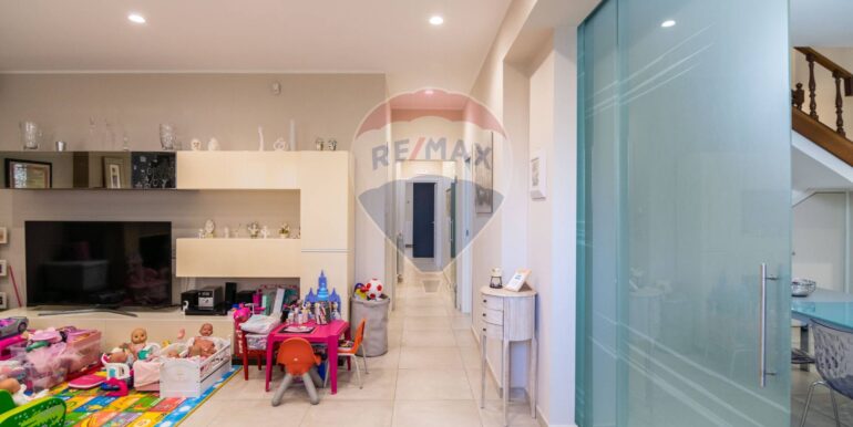 20251124110253-1000963-1