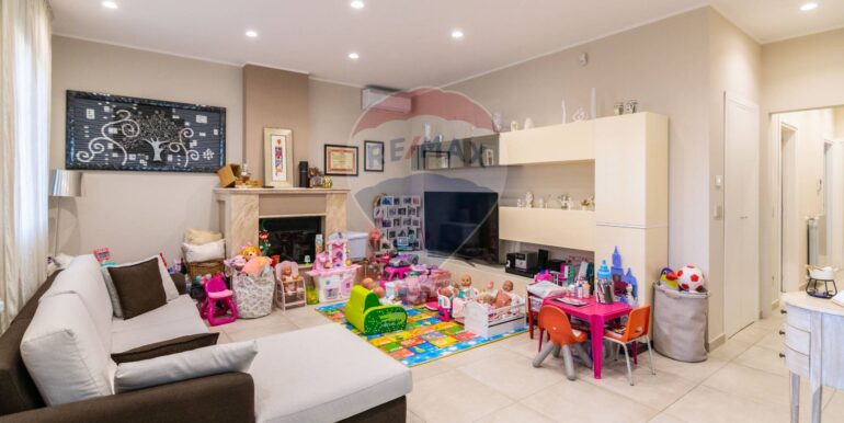 20251124110258-1000963-2